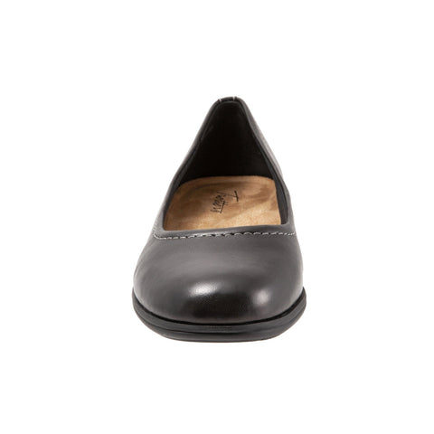 Trotters Darcey T1904-001 Womens Black Narrow Leather Ballet Flats Shoes
