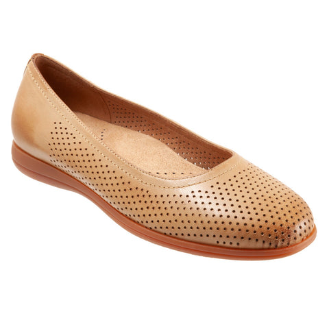 Trotters Darcey T1904-299 Womens Brown Leather Slip On Ballet Flats Shoes