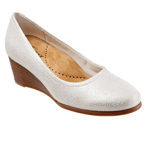 Trotters Winnie T1965-168 Womens White Narrow Leather Pumps Heels Shoes