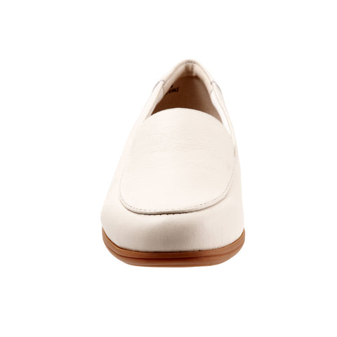 Trotters Deanna T2055-126 Womens Beige Extra Wide Leather Loafer Flats Shoes