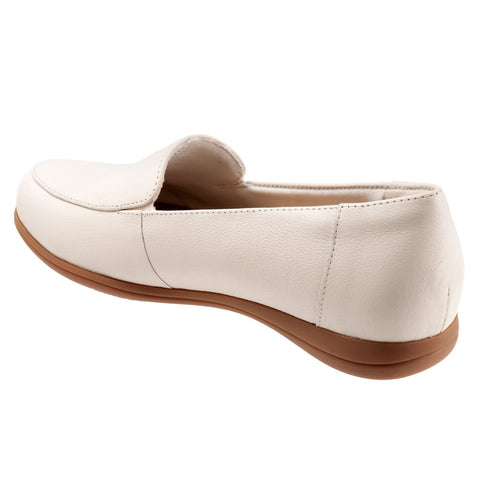 Trotters Deanna T2055-126 Womens Beige Leather Slip On Loafer Flats Shoes