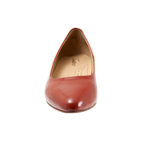 Trotters Jewel T2126-659 Womens Red Leather Slip On Pumps Heels Shoes