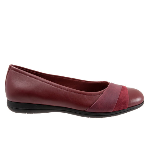 Trotters Danni T2155-601 Womens Red Wide Leather Ballet Flats Shoes