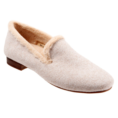 Trotters Glory T2160-156 Womens Beige Wide Leather Slip On Loafer Flats Shoes