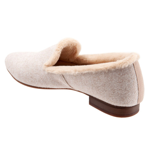 Trotters Glory T2160-156 Womens Beige Wide Leather Slip On Loafer Flats Shoes