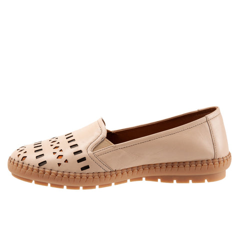 Trotters Remi T2208-138 Womens Beige Wide Leather Slip On Loafer Flats Shoes