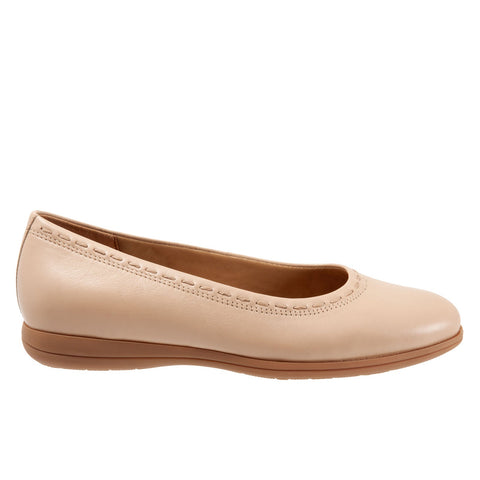 Trotters Dixie T2217-130 Womens Beige Extra Wide Leather Ballet Flats Shoes