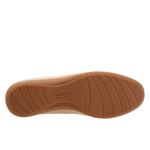 Trotters Dixie T2217-130 Womens Beige Extra Wide Leather Ballet Flats Shoes