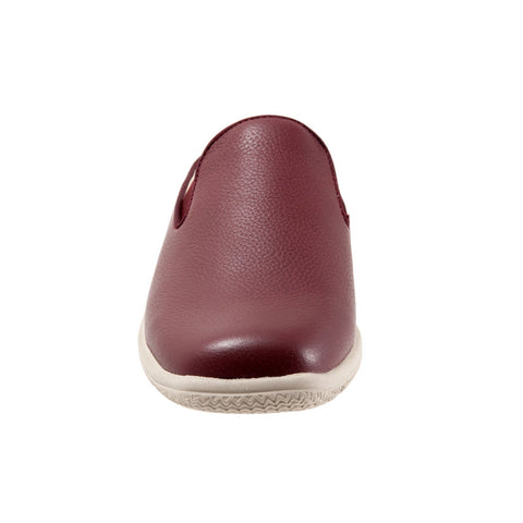 Trotters Uma T2238-641 Womens Burgundy Leather Slip On Mule Flats Shoes