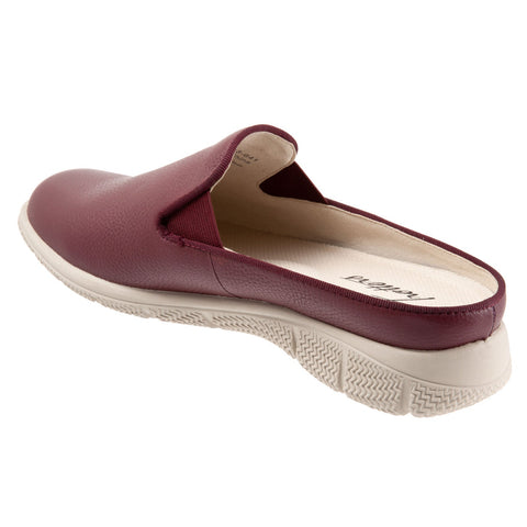 Trotters Uma T2238-641 Womens Burgundy Leather Slip On Mule Flats Shoes
