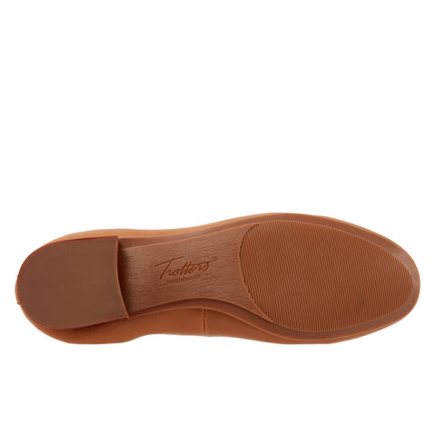 Trotters Gia T2252-215 Womens Brown Leather Slip On Ballet Flats Shoes