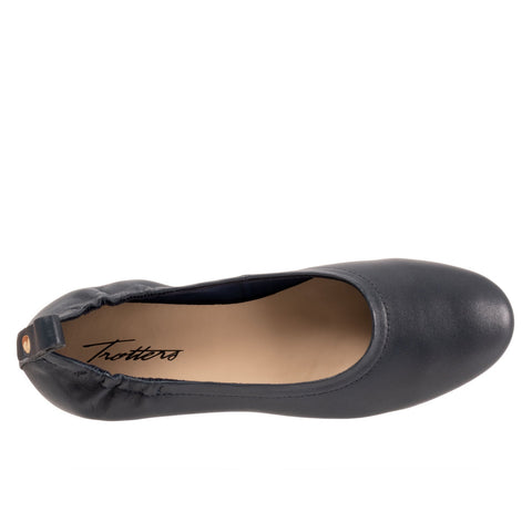 Trotters Gia T2252-400 Womens Blue Wide Leather Slip On Ballet Flats Shoes