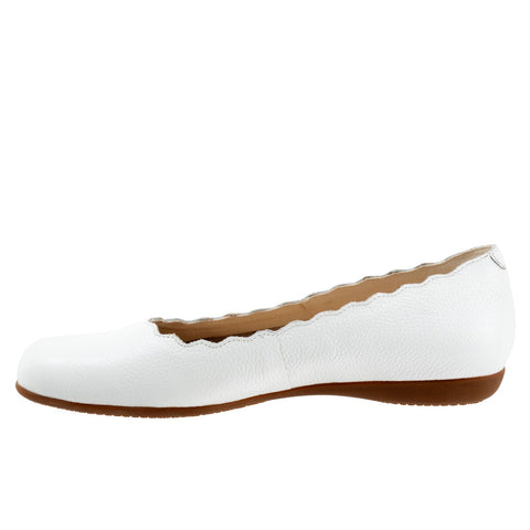 Trotters Sabine T2255-100 Womens White Wide Leather Ballet Flats Shoes