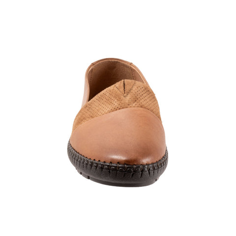 Trotters Ruby T2265-215 Womens Brown Leather Slip On Loafer Flats Shoes