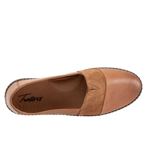 Trotters Ruby T2265-215 Womens Brown Leather Slip On Loafer Flats Shoes