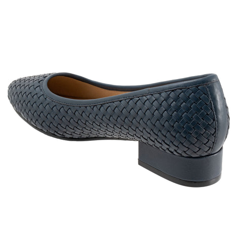 Trotters Jade T2269-400 Womens Blue Narrow Leather Slip On Pumps Heels Shoes