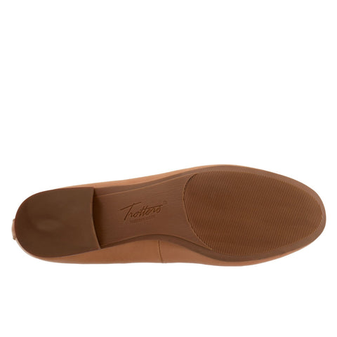 Trotters Greyson T2306-215 Womens Brown Narrow Leather Loafer Flats Shoes