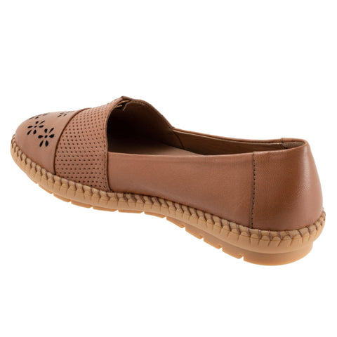 Trotters Ruby Perf T2320-215 Womens Brown Wide Leather Loafer Flats Shoes