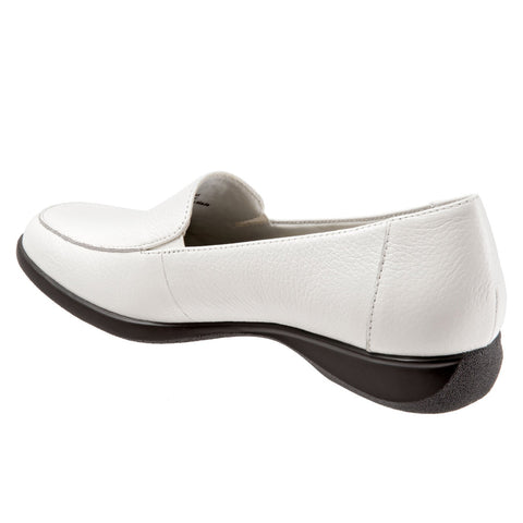 Trotters Jenn T9521-100 Womens White Wide Leather Slip On Loafer Flats Shoes