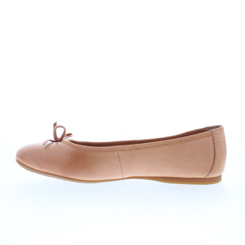 Born Brin BR0018775 Womens Beige Leather Slip On Ballet Flats Shoes