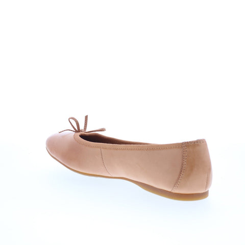 Born Brin BR0018775 Womens Beige Leather Slip On Ballet Flats Shoes