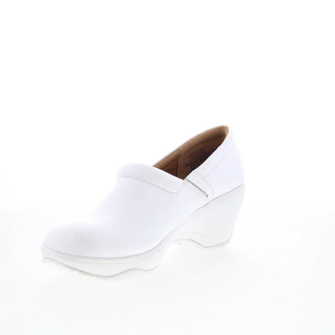Nurse Mates Bryar 251304 Womens White Loafers & Slip Ons Casual Shoes