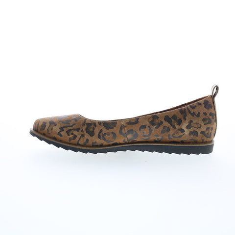 Comfortiva Ronah CT0033800 Womens Brown Suede Slip On Ballet Flats Shoes