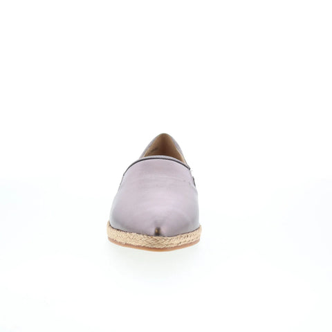 Trotters Estelle T2304-043 Womens Silver Leather Loafer Flats Shoes