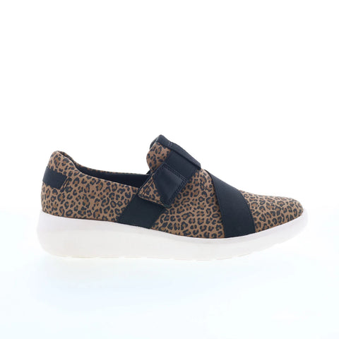 Clarks Kayleigh Charm 26164234 Womens Brown Lifestyle Sneakers Shoes