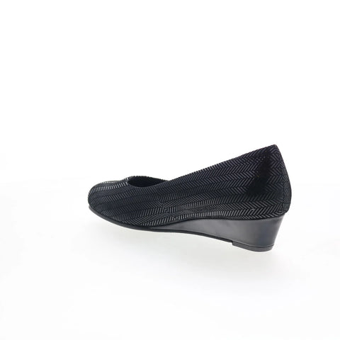 Trotters Lauren T1110-001 Womens Black Leather Slip On Loafer Flats Shoes