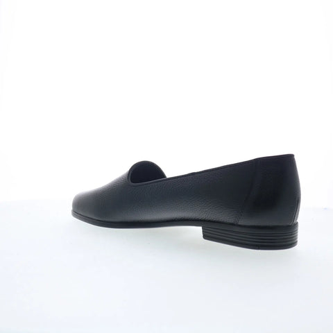 Trotters Liz Tumbled T1807-001 Womens Black Leather Loafer Flats Shoes