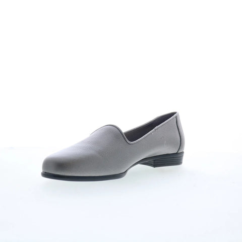 Trotters Liz Tumbled T1807-033 Womens Gray Leather Loafer Flats Shoes
