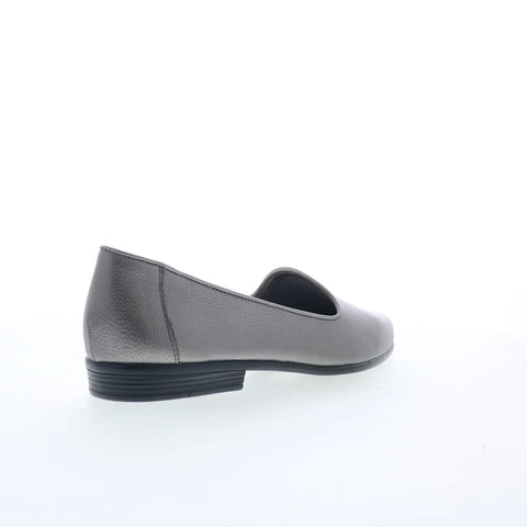 Trotters Liz Tumbled T1807-033 Womens Gray Leather Loafer Flats Shoes