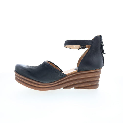 Miz Mooz Acadia M29016-101-6002 Womens Black Leather Wedges Sandals Shoes