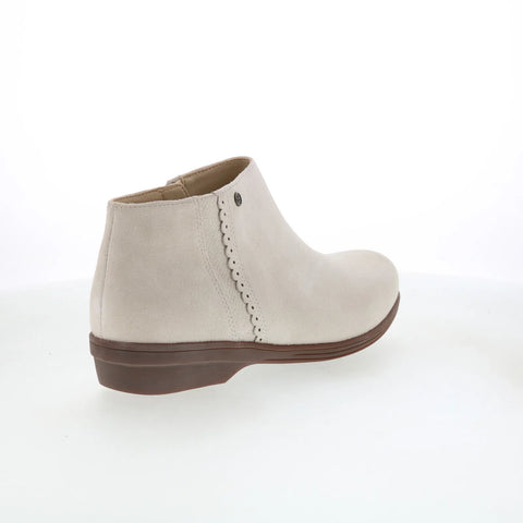 Spenco Manor Boot SP1045CRM Womens Beige Wide Suede Ankle & Booties Boots