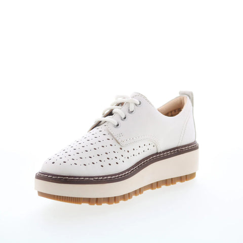 Clarks Orianna W Move 26176313 Womens Beige Leather Oxford Flats Shoes