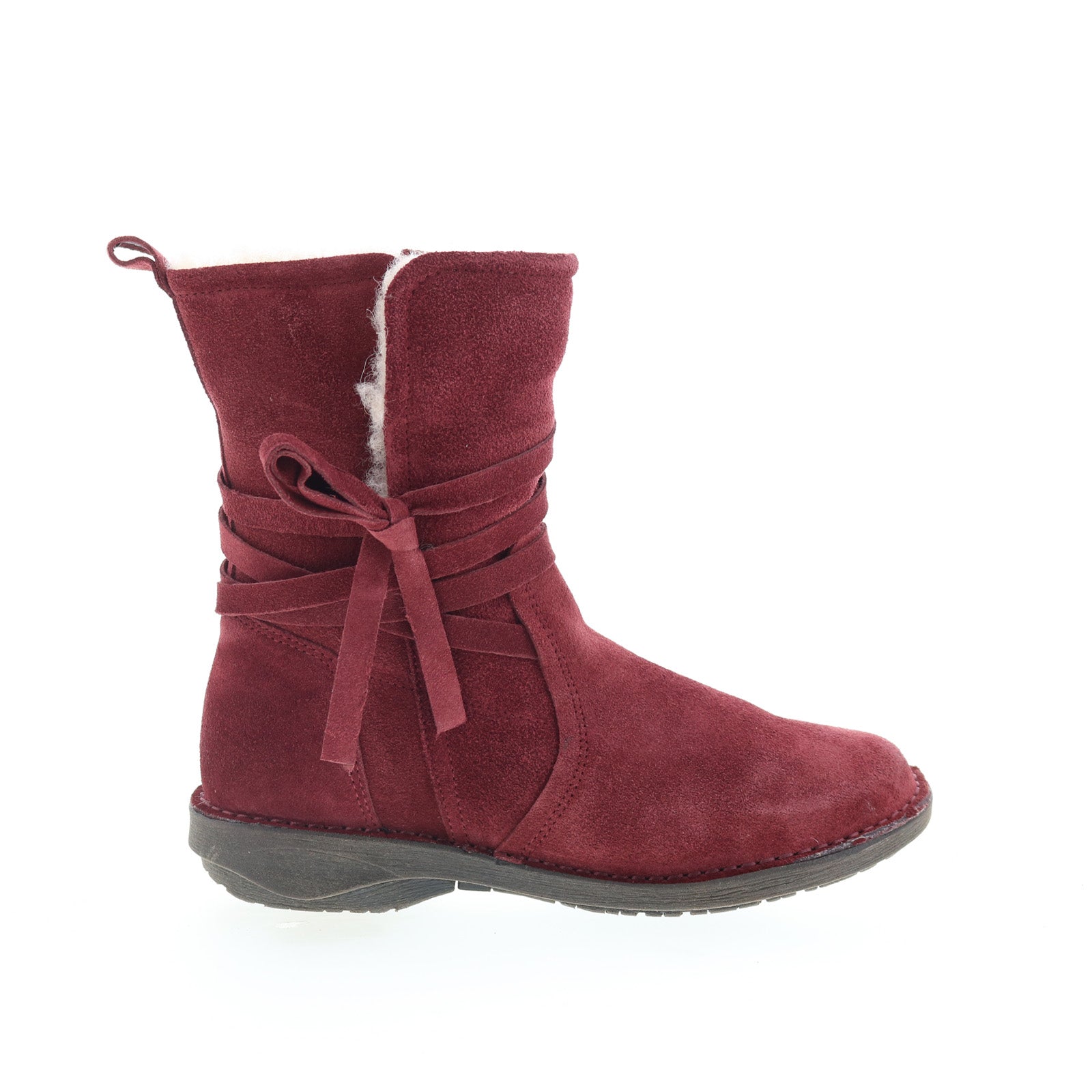 womens burgundy dress boots My favorite fall color just might be burgundy. I found the prettiest floral dress in shades of burgundy and pink that pairs so well with my @inez boots (TARA15 for 15% off)