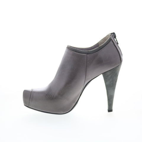 RD Company RD33 Womens Gray Leather Zipper Ankle & Booties Boots