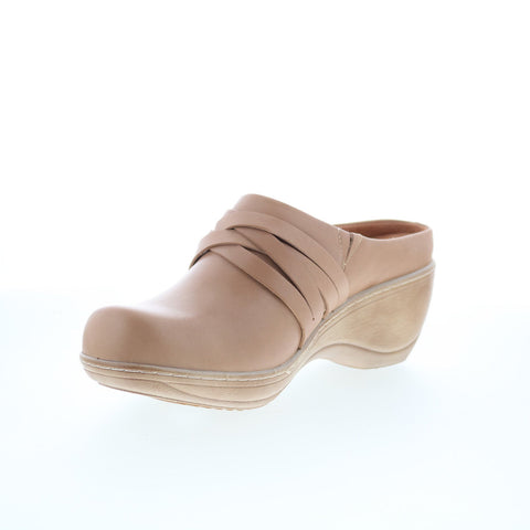 SoftWalk Mackay S2226-253 Womens Brown Leather Slip On Clog Flats Shoes