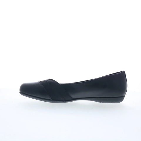Trotters Stella T2374-001 Womens Black Synthetic Slip On Ballet Flats Shoes