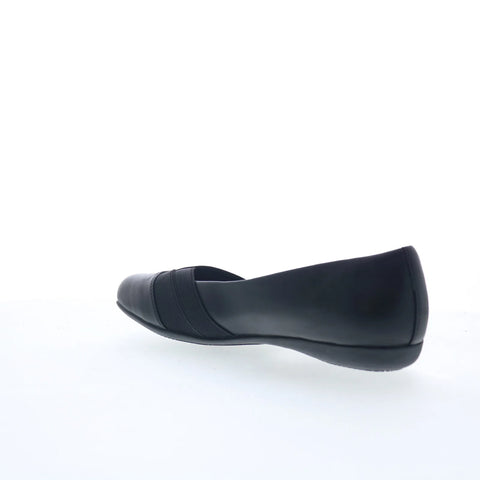 Trotters Stella T2374-001 Womens Black Synthetic Slip On Ballet Flats Shoes