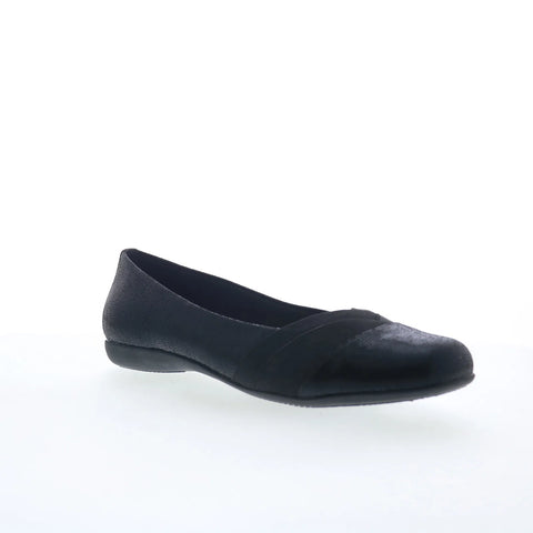 Trotters Stella T2374-014 Womens Black Synthetic Slip On Ballet Flats Shoes