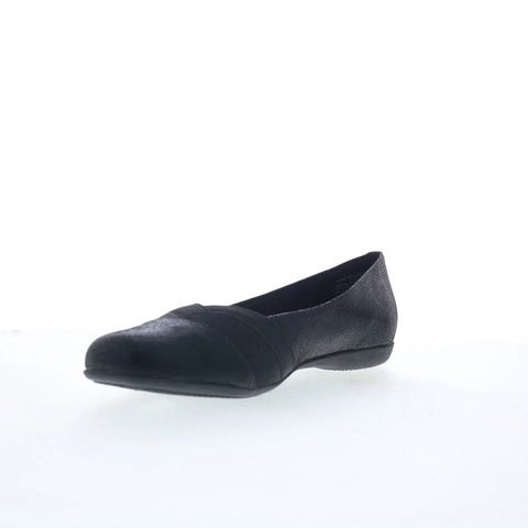 Trotters Stella T2374-014 Womens Black Synthetic Slip On Ballet Flats Shoes
