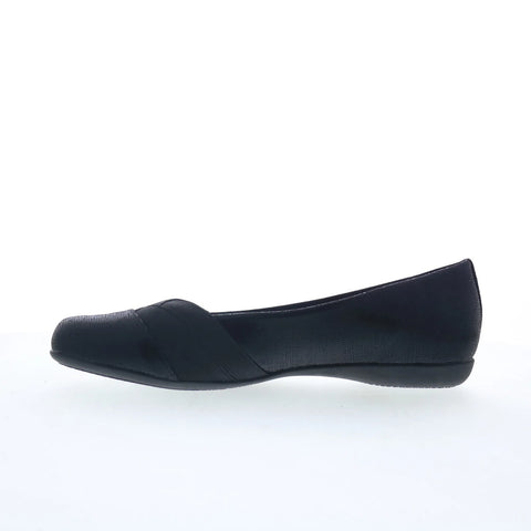 Trotters Stella T2374-014 Womens Black Synthetic Slip On Ballet Flats Shoes