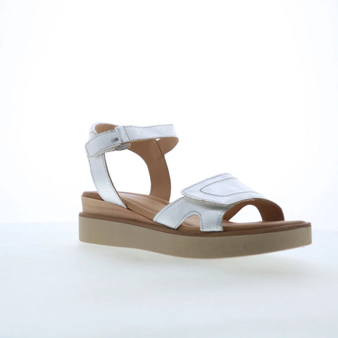 Miz Mooz Stunner Womens Silver Leather Strap Sandals Shoes