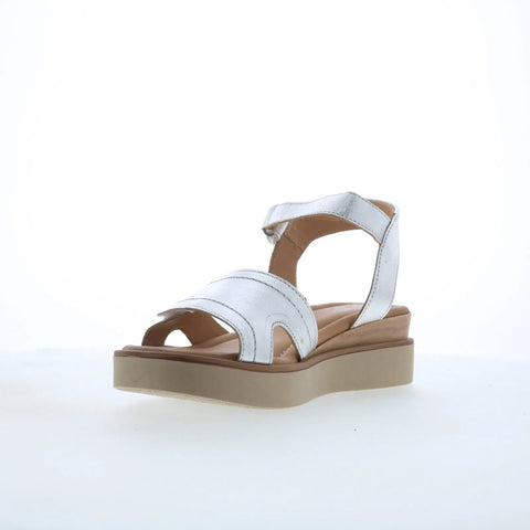 Miz Mooz Stunner Womens Silver Leather Strap Sandals Shoes