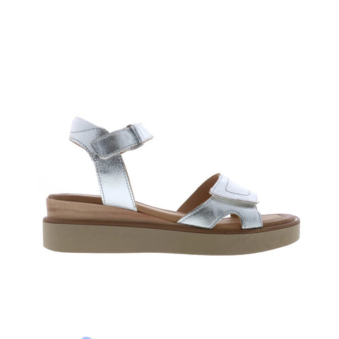 Miz Mooz Stunner Womens Silver Leather Strap Sandals Shoes