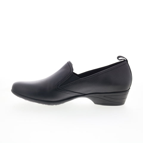 Trotters Reggie T2065-001 Womens Black Leather Slip On Loafer Flats Shoes