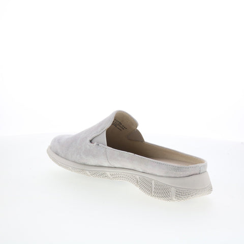Trotters Uma T2238-044 Womens Silver Leather Slip On Mule Flats Shoes