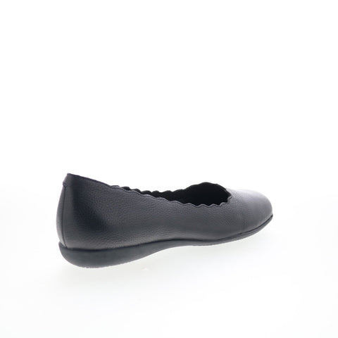 Trotters Sabine T2255-001 Womens Black Leather Slip On Ballet Flats Shoes